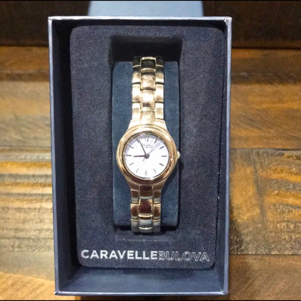 ✨ BULOVA Women’s Watch ✨